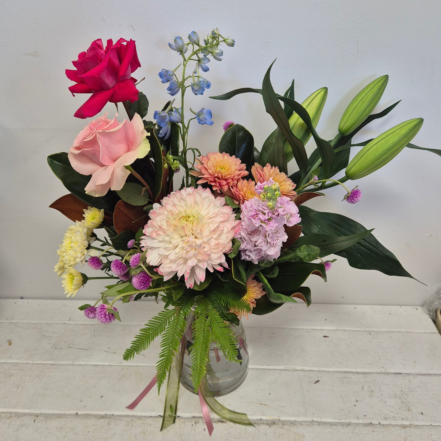 Seasonal blooms Medium vase