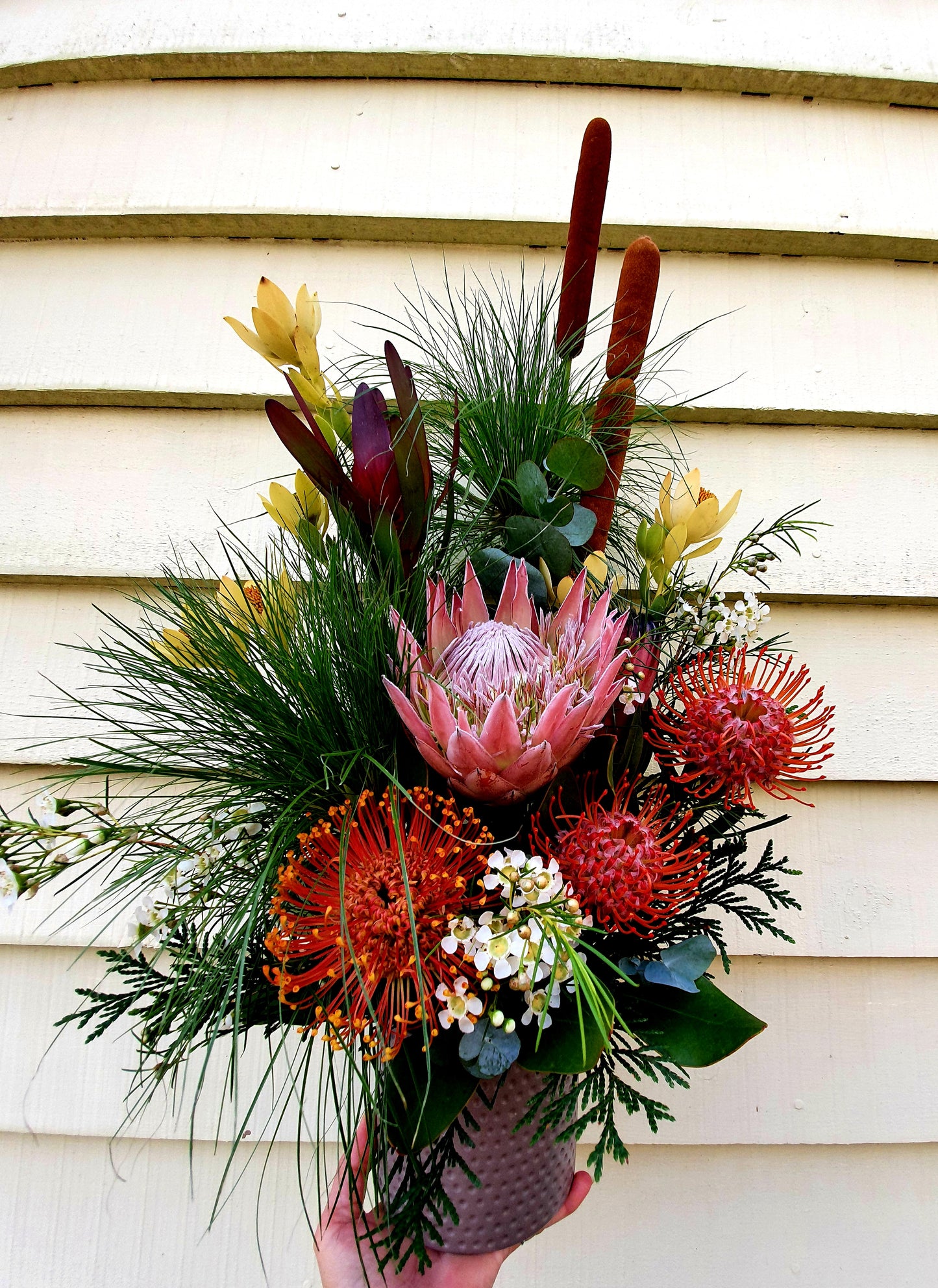 Rustic & Earthy pot / Seasonal Native Arrangement